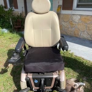 Jazzy 660 electric mobility chair